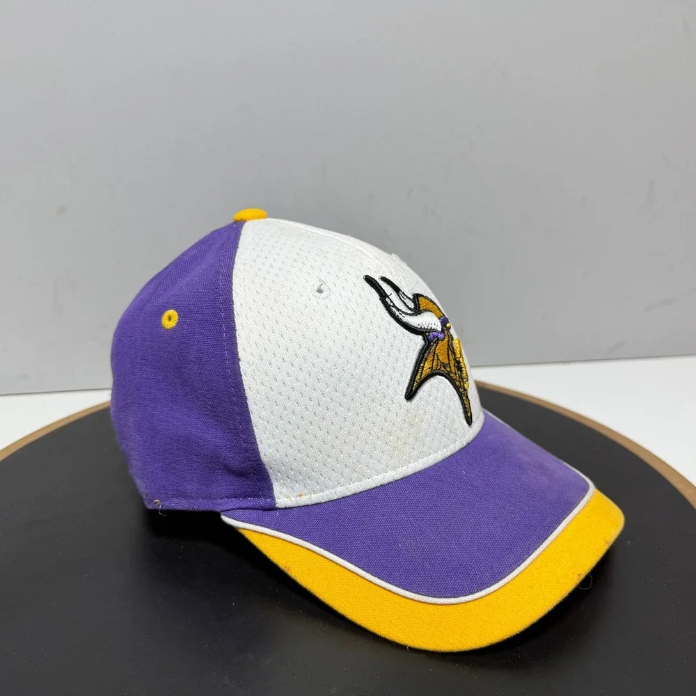 VTG Minnesota Vikings Hat Adjustable Strapback Purple White Gold NFL Retro 90s